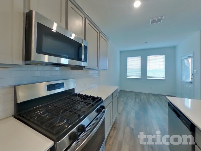 Photo - 5416 Montrose Dr