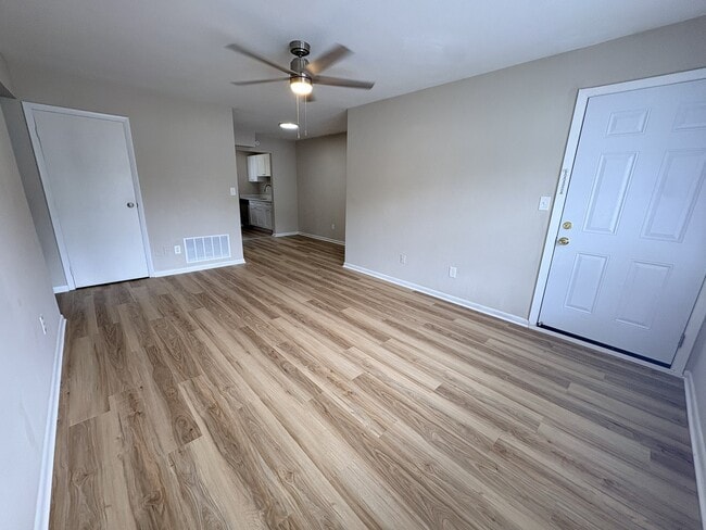Photo - 200 Kilby Shores Dr Unit C4