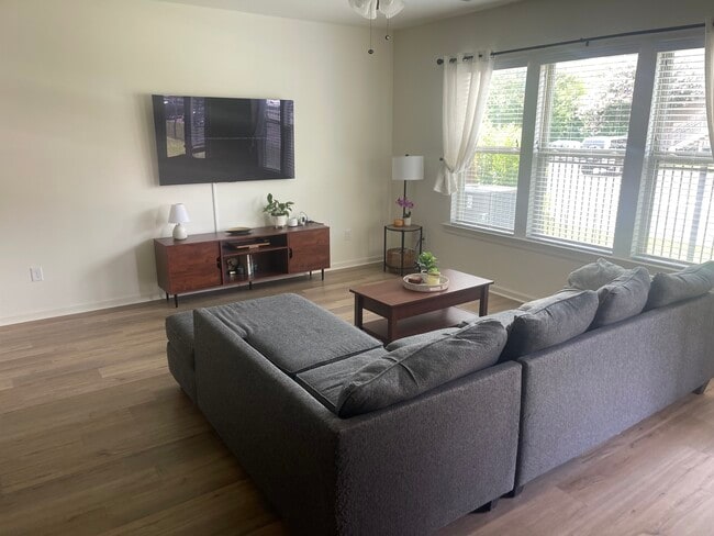 Photo - 1034 Bengal Crossing Ave Townhome