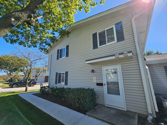 Photo - 134 Shattuck Ct