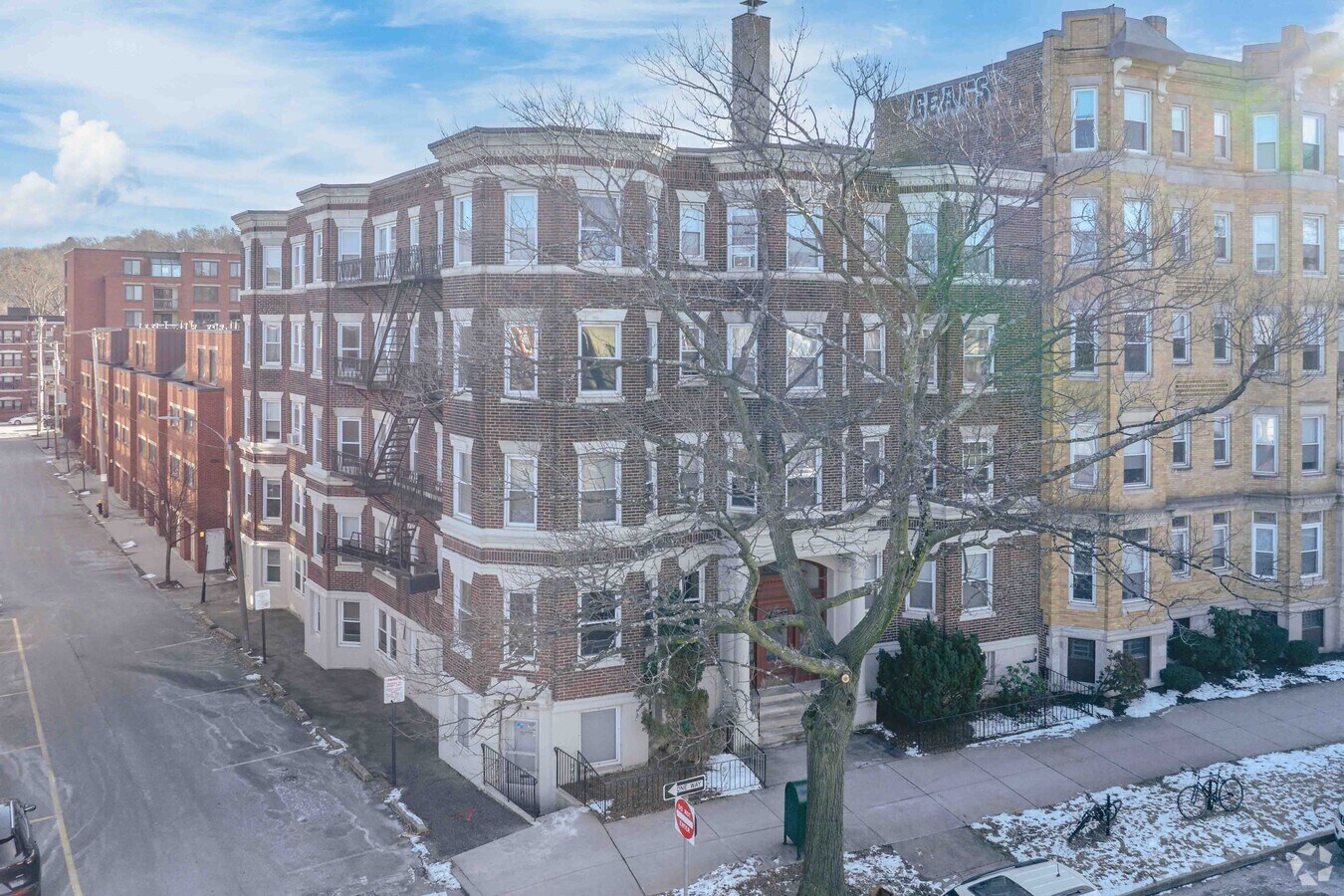 1330 Avenida Commonwealth - 1330 Commonwealth Ave