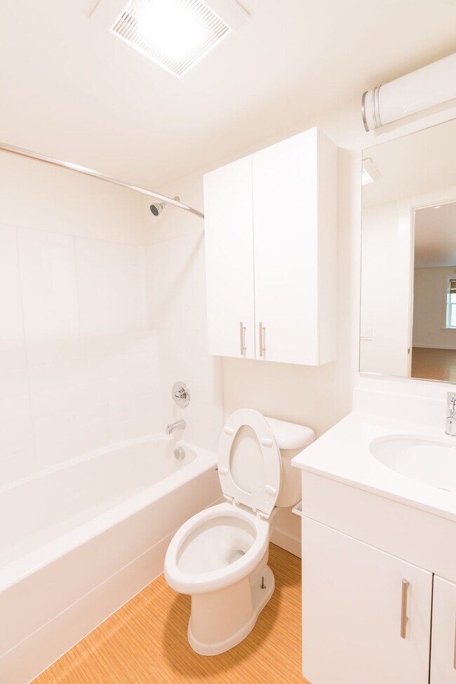 Louisa Hotel Apartments Seattle, WA