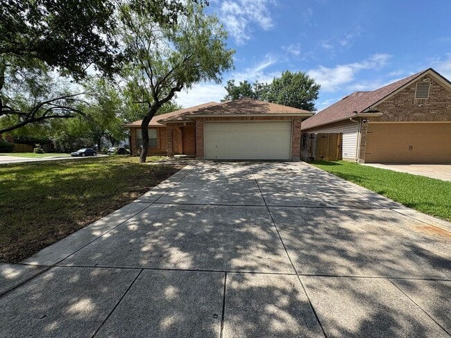 Beautiful home on corner lot. - Beautiful home on corner lot.