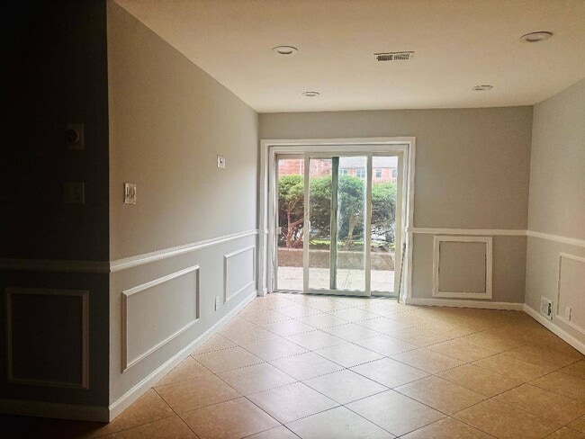 Photo - 149 Cortelyou Ave Unidad 1B Rental