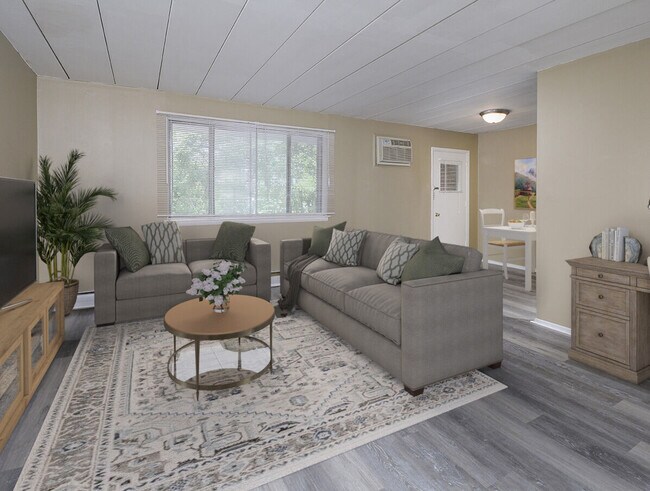 Photo - Cheltenham Station