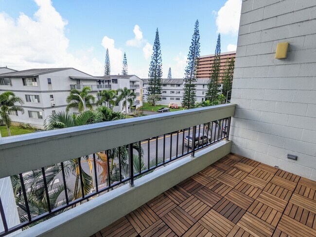 Private Lanai - 46-270 Kahuhipa St Unit A410