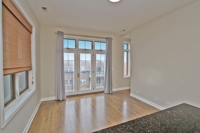 Photo - 1875 N Winnebago Ave Unidad 4E