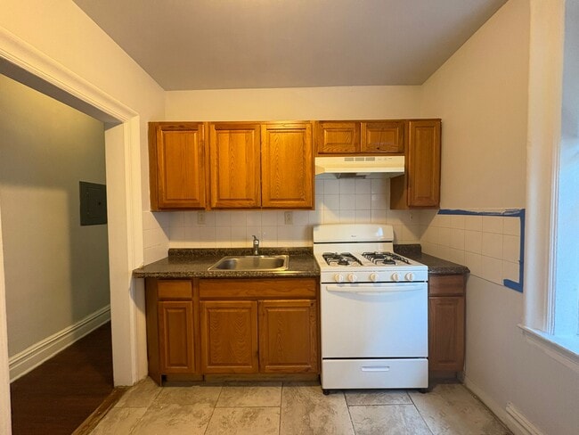 Building Photo - 880 Kennedy Blvd Unit 303 Rental