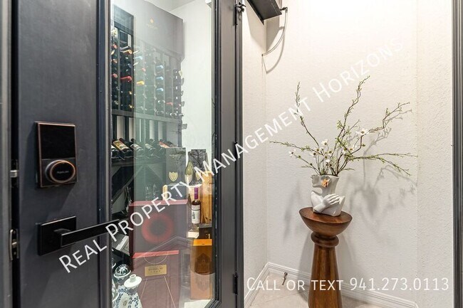 Photo - 5623 N Honore Ave