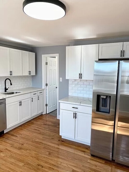 Building Photo - 10 Merrill St Unit 2