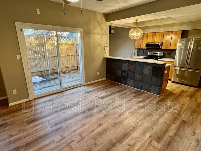 Photo - 2211 W Sail Ln