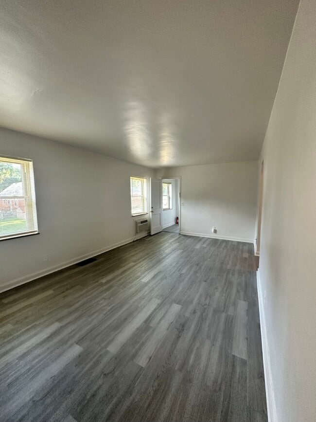 2631 Bremont Ave Unit 2