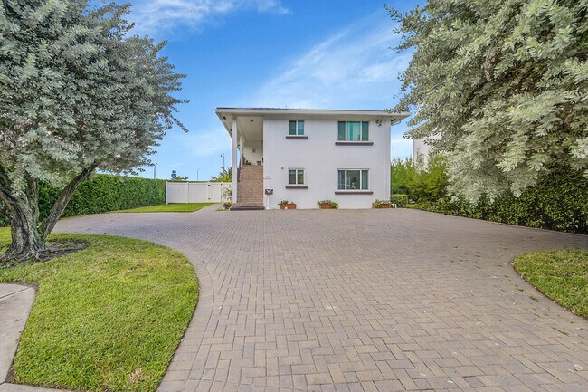 Photo - 1702 S Ocean Blvd