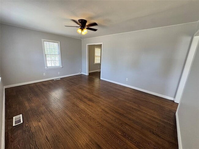Photo - 3105 W Park Pl