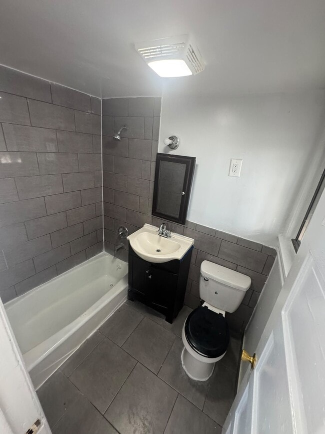 Photo - 116 Maple St Unit 4W