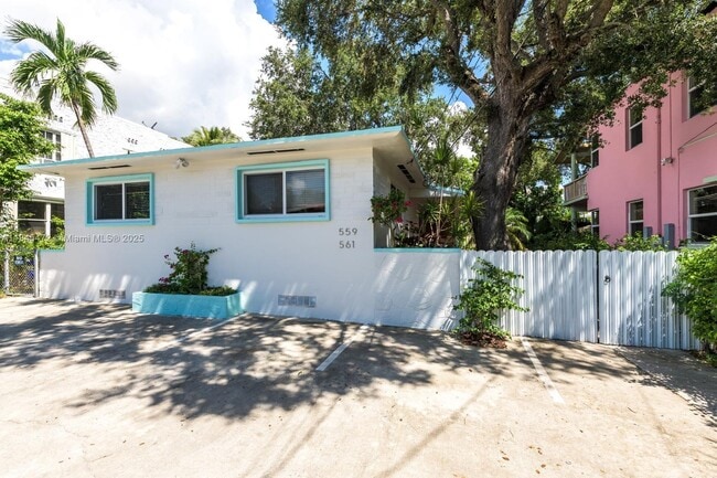 Building Photo - 561 NE 64th St Unit 561 Rental