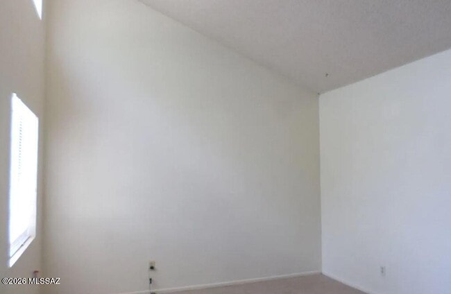 3445 N Fremont Ave