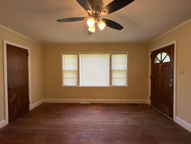 Photo - 3-bedroom, 1-bath Brick Home