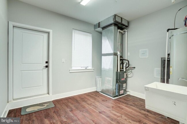 Photo - 2526 E Albert St