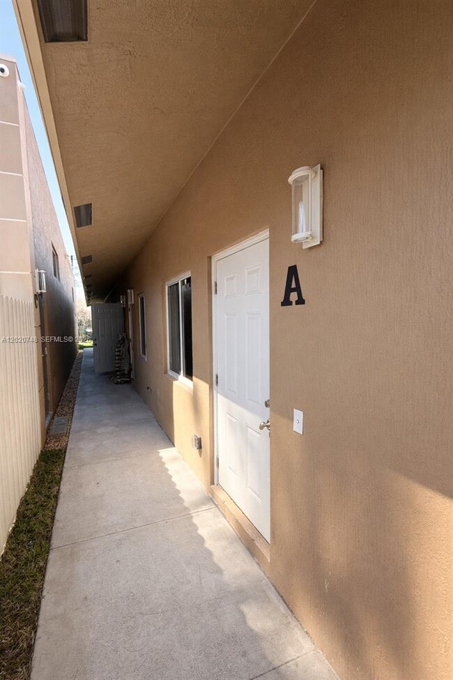 Photo - 1015 NW 8th Ave Unit A-B