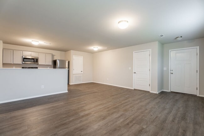 Photo - 3-bedroom 2 bath Duplex in Lincoln!! Newly Fenced Yard!