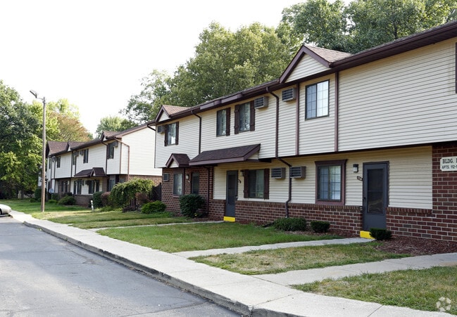 WoodRidge Apartments and Townhomes