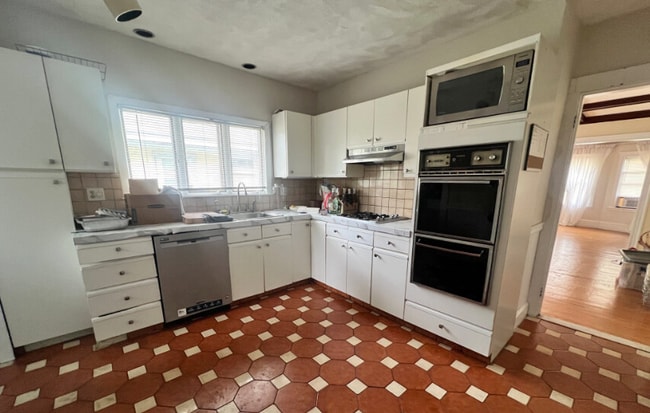 Photo - 419 Concord Ave Unit 2