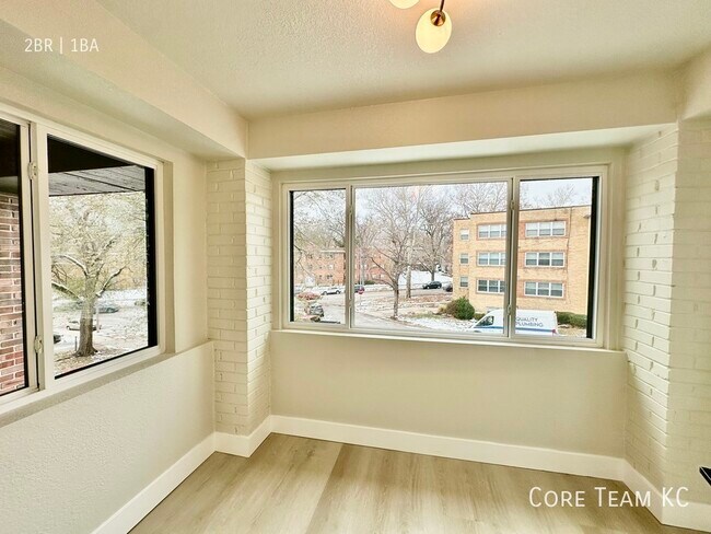 Photo - 4337 Mercier St Unit 4335-2N