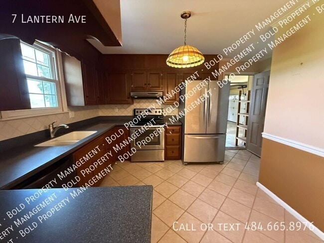 Photo - 7 Lantern Ave