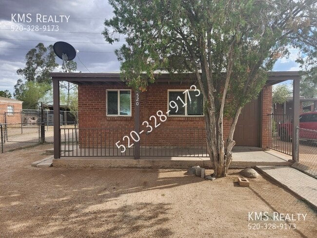Building Photo - 4520 E Douglas St Rental