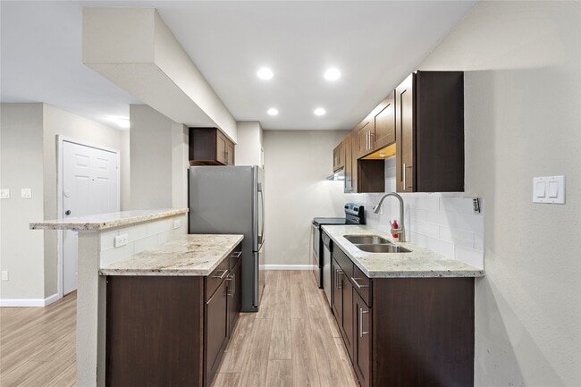 Building Photo - 2750 Holly Hall St Unit 1608