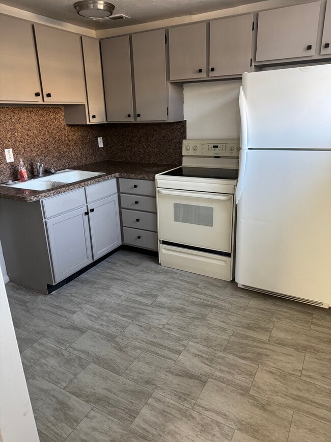 Photo - 2324 Quincy Ave