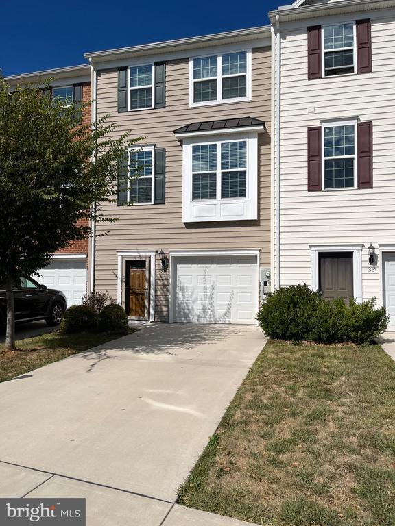 Photo - 37 Winslow Ct. Townhome