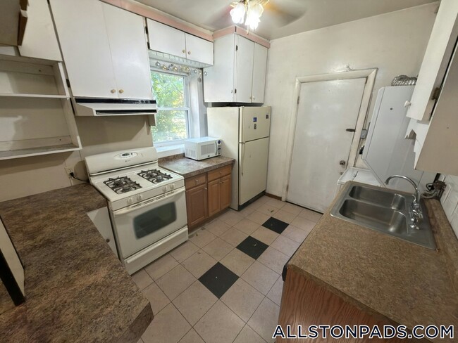 Photo - 46 Park Vale Ave Unit 3