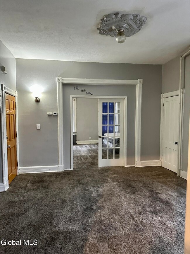 Photo - 71 Watervliet Ave