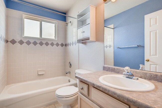 Photo - 4 Bed 4 Bath Stetson Hills Home!