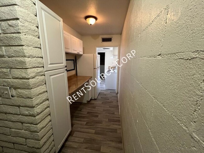 Photo - 238 E Williams St