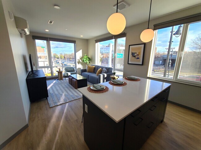 Photo - 290 Lincoln St