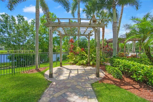 Photo - 230 Porgee Rock Pl
