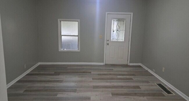 Photo - 832 S Pershing Ave Unit 832 South Pershing Ave