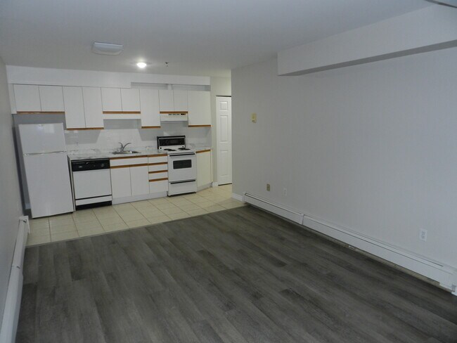 Photo - 3034 Windsor St Unit 205