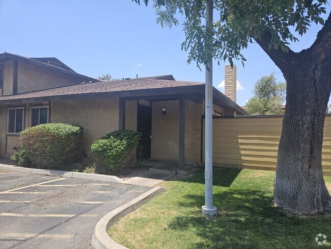 Building Photo - 1622 W Village Way Rental