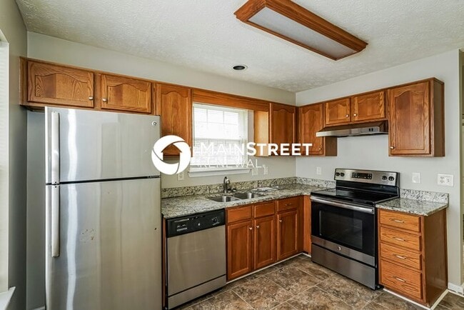 Photo - 3 Bedroom Pet-Friendly Home in Nashville, TN with Main Street Renewal