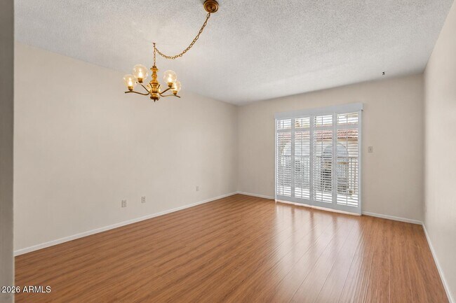 Photo - 3033 E Devonshire Ave Unidad 3015