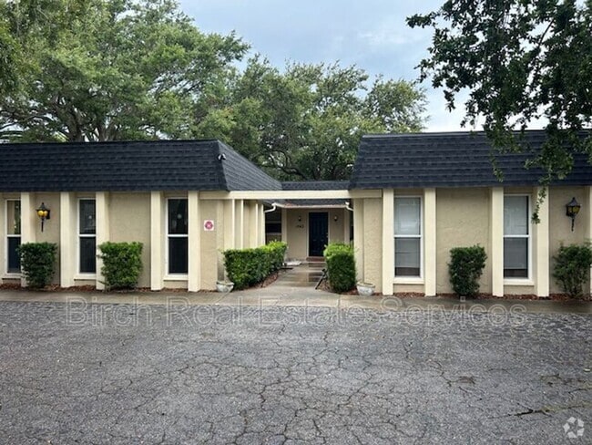 Building Photo - 1840 East Dr Rental