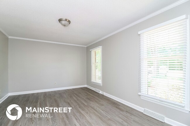 Photo - 326 Traceway Rd