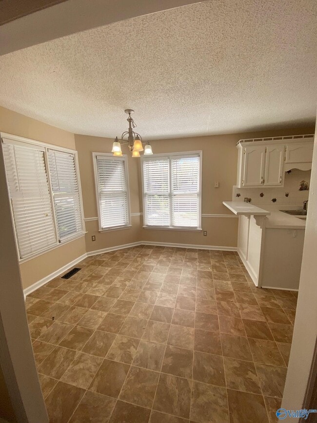 Photo - 523 Farmingdale Rd SE