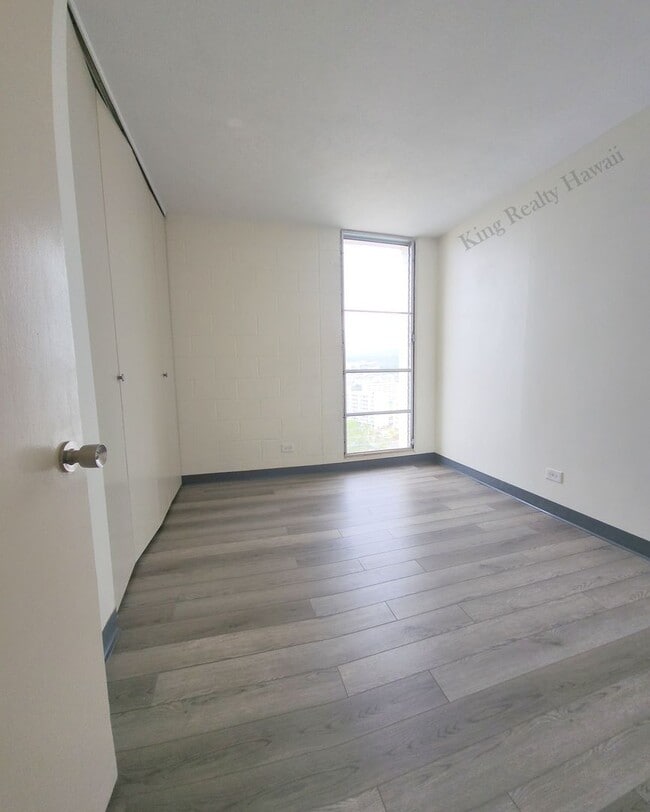 Photo - UPGRADED 3 br / 2 ba Only 2 units per flr, VIEWS, Utils Incl.+2 prkg. Unit LVT15A