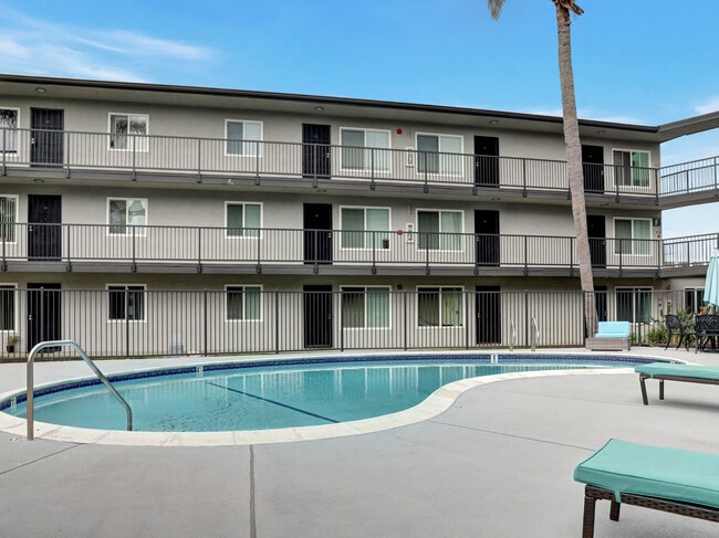 Building Photo - Moonraker Apartments