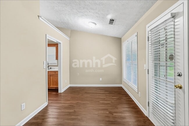 Photo - 3875 Sugarbrook Dr